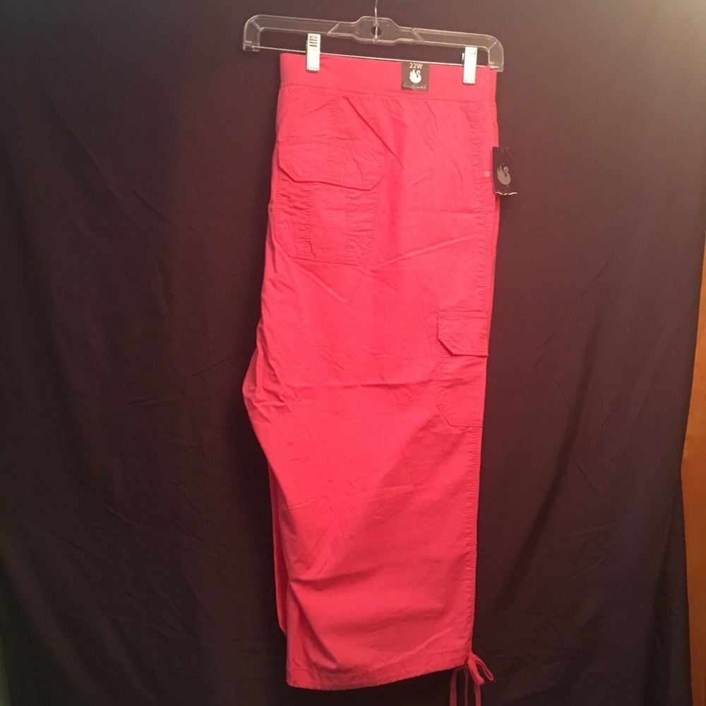 Adorable Gloria Vanderbilt capris